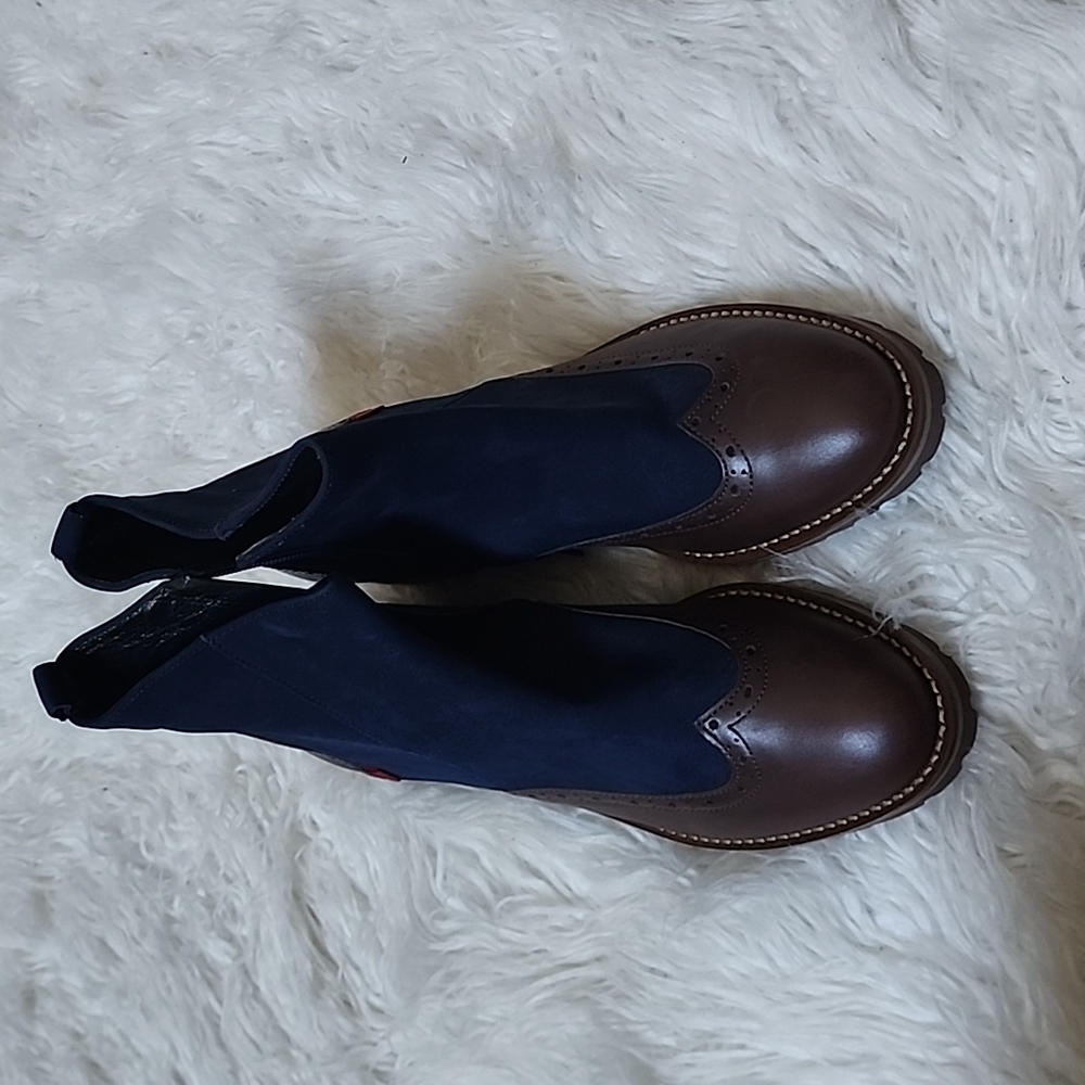 Marc Joseph Navy Brown suede spectator booties 8.5 like new